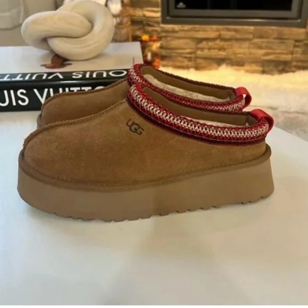 New UGG Tazz Slipper women’s